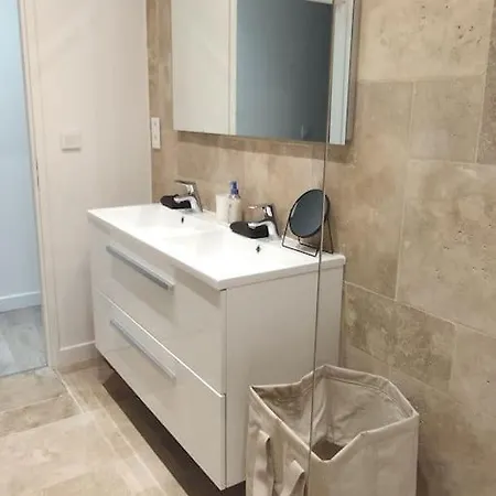 Appartement Neuf En Plein Coeur De La Bastide Libourne Extérieur photo