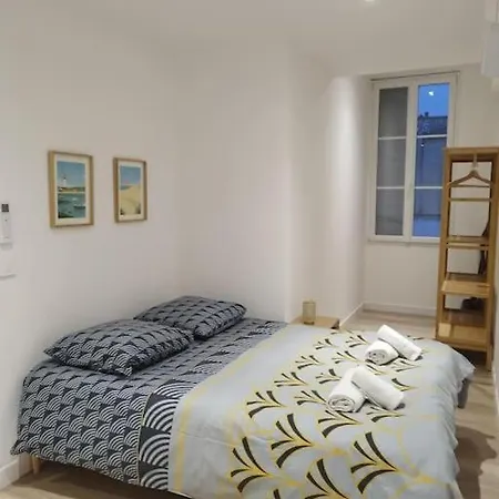 Appartement Neuf En Plein Coeur De La Bastide Libourne Extérieur photo