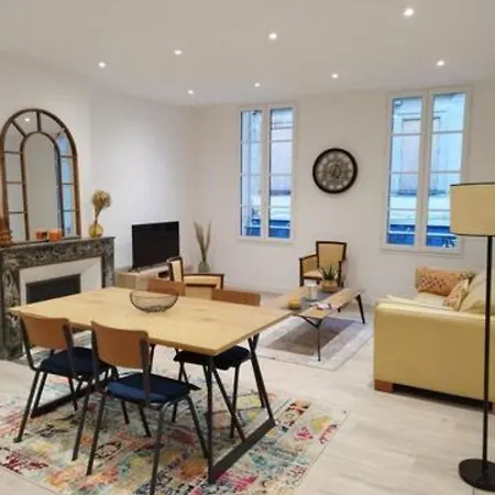 Appartement Neuf En Plein Coeur De La Bastide Libourne Extérieur photo